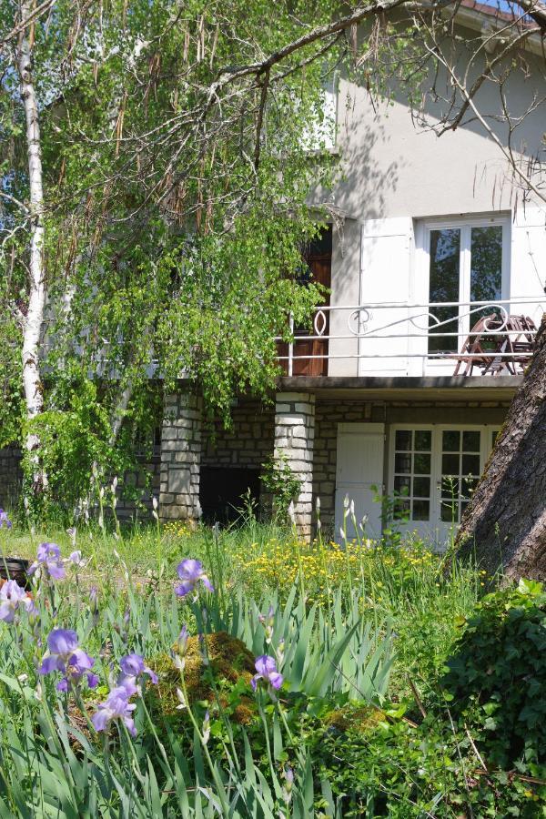 Bed and Breakfast Au Catalpa La Chapelle-Faucher Exterior foto