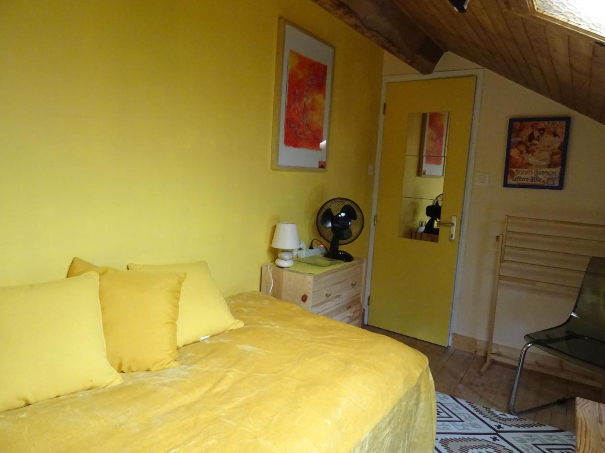 Bed and Breakfast Au Catalpa La Chapelle-Faucher Exterior foto